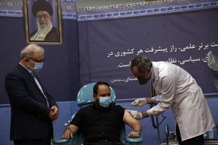 آغاز تست انسانی واکسن ایرانی &#8220;فخرا&#8221; / فرزند شهید فخری‌زاده نخستین تزریق‌کننده