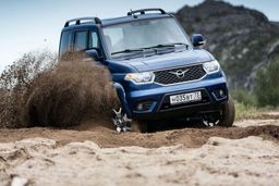 فروش خودروی شاسی بلند روسی در ایران