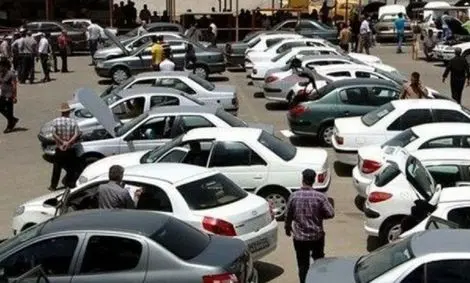 قیمت گذاری خودرو در سال ۱۴۰۰/ از حذف قیمت گذاری دستوری تا ورود به بورس