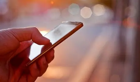 مشکل عیدی اپراتورهای تلفن همراه چه بود؟ / «عیدی پیشکش، اینترنت را گران نکنید»