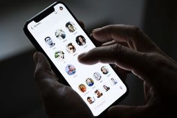 از صبح امروز دسترسی کاربران همراه اول، ایرانسل و مخابرات ایران به شبکه اجتماعی کلاب‌هاوس غیرممکن شده است