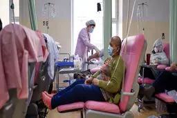 کمبود واکسن کرونا در جهان /۶۰ کشور تا آخر ژوئن منتظر کواکس نباشند