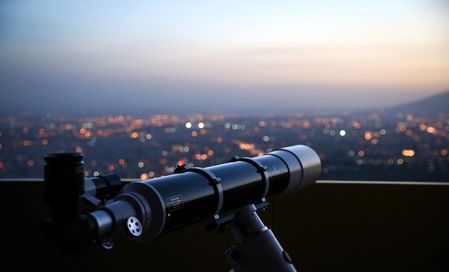 ستاد استهلال دفتر مقام معظم رهبری: چهارشنبه اول ماه رمضان خواهد بود