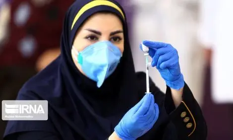 جمعیت بالای ۱۸ سال کشور تا پاییز امسال علیه کرونا واکسینه می‌شود