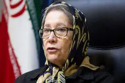 مینو محرز: واکسن پولی عملی نیست