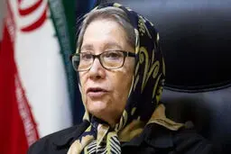 مینو محرز: واکسن پولی عملی نیست