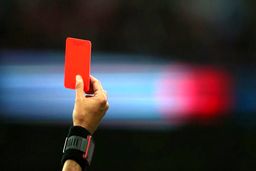 بمب خبری یک پرونده جنجالی در فوتبال ایران؛ پای یک داور وسط معروف و دو مدیرعامل وسط است!