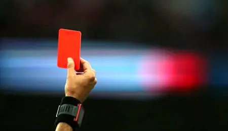 بمب خبری یک پرونده جنجالی در فوتبال ایران؛ پای یک داور وسط معروف و دو مدیرعامل وسط است!