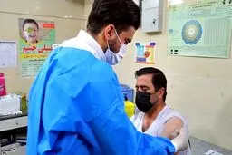 استفاده از سهمیه واکسن پاکبانان این بار در علی‌آباد کتول / تزریق واکسن به پیمانکار، یک مدیر و ۲ کارمند شهرداری
