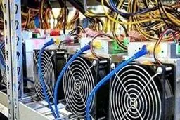 استخراج بیت‌کوین در پشت‌بام خانه‌های پاکدشت
