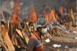 موج سهمگین کرونا در هند؛ دهلی برای مرده‌سوزی جای کافی ندارد