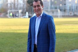 باشگاه استقلال: خلیل‌زاده قرنطینه است و چند روز دیگر به فعالیتش ادامه می‌دهد