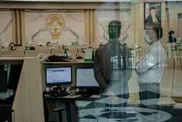 مقصر افت ناگهانی بورس چه کسی است؟