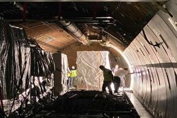 ورود بزرگترین محموله تجهیزات خط تولید واکسن کرونا به ایران