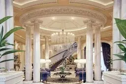 لاکچری‌بازی آپارتمان و خودرو لوکس رواج یافته است