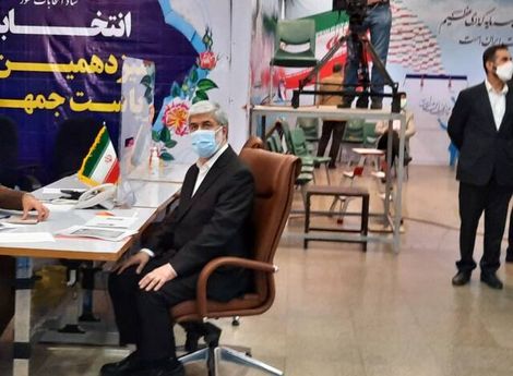 علی مطهری در انتخابات ثبت نام کرد