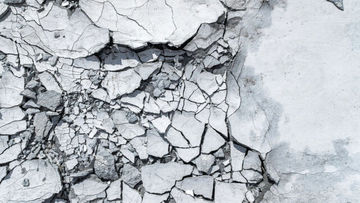 زلزله‌ای که ۳۲ سال طول کشید