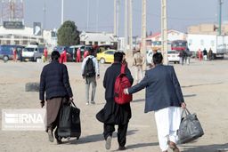 اتباع تا پایان اردیبهشت امسال برای تمدیدگذرنامه‌های خانواری مهلت دارند