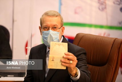 لاریجانی پس از ثبت نام /عده ای با صدای بلند همبستگی ملت را مخدوش کردند