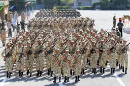 مشمولان خدمت سربازی در چه صورتی مجاز به ادامه تحصیل نیستند؟