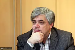 محمد مهاجری: ورود لاریجانی ریاست جمهوری بلامنازع رئیسی را زیر سوال می برد