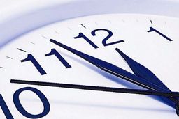 کارمندان از فردا به چه صورت باید سر کار حاضر شوند؟