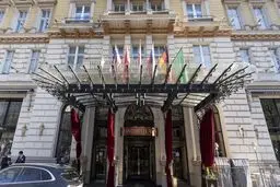 دیپلمات آمریکایی در وین: اگر حفظ یک تحریم با بازگشت به برجام سازگار نباشد آماده‌‌ایم آن را برداریم / درباره شهروندانمان که در ایران بازداشت هستند مذاکرات فعال و غیرمستقیمی وجود دارد که مستقل از برجام است