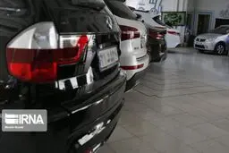 افت ۱۵درصدی نرخ خودروهای خارجی/خریداران در انتظار ریزش بیشتر قیمت‌ها