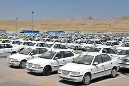 رکودِ بازار خودرو قیمت ها را کاهش داد