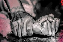 آزار شیطانی گلناز جلوی دخترش توسط رستوراندار تهرانی