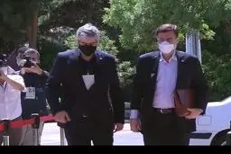 قاضی زاده هاشمی: به قول ضرغامی آمده‌ام تا زیر میز بزنم /همتی: نفت را از حصر آمریکا خارج می کنم