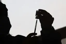 بوریس جانسون از گروه ۷ خواست جهان را تا پایان ۲۰۲۲ واکسینه کنند