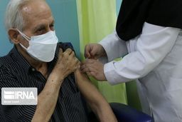 رییسی: تزریق واکسن کرونا متوقف نشده است