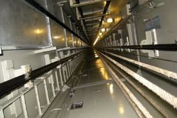 با قطع برق، آسانسور سقوط نمی‌کند و خفه نمی‌شویم