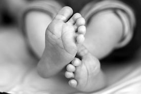 قتل پسر ۱۰ ماهه توسط مادر مطلقه! / پسرک مزاحم او و مرد غریبه بود + عکس