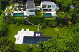 اردیبهشت تاریخی بازار ملک