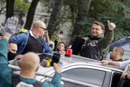 رئیس جمهور برزیل برای نقض قوانین کرونایی جریمه شد