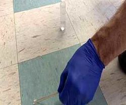 ویروس کرونا می تواند در سطوح نزدیک بیماران زنده بماند