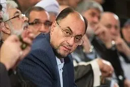 حق دارید کنش گری کنید اما زمانی که اعلام کنید از دفتر رهبری خارج شده اید