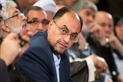 حق دارید کنش گری کنید اما زمانی که اعلام کنید از دفتر رهبری خارج شده اید