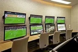 VAR مانع میزبانی ایران نیست اما …
