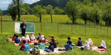 واکسیناسیون معلمان از مرداد/ چرا به دانش‌آموزان واکسن نمی‌زنند؟!