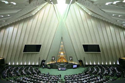 نامه ۲۱۰ نماینده به ۴ نامزد اصولگرا: به نفع رئیسی انصراف دهید