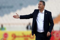 اسکوچیچ سرمربی تیم ملی ماند