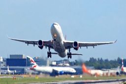 افزایش قیمت بلیط هواپیما غیرقانونی است