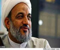 فیلترینگ در کار نیست، مردم را به دروغ می ترسانند