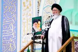 امام جمعه مشهد: دختران و پسران آزادانه در شبکه های اجتماعی می گردند و رفیق پیدا می کنند