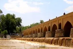 زاینده رود در شهر تاریخی اصفهان جاری شد