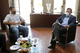 دیدار داور داربی ۹۶ با رییس فدراسیون فوتبال