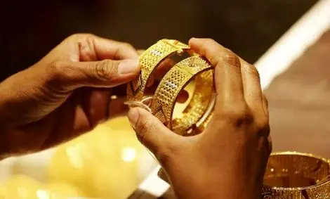 کاهش قیمت طلا در پی افت نرخ دلار